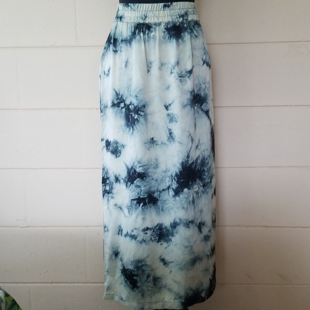 Zara Blue and White Tie-Dye Midi Skirt